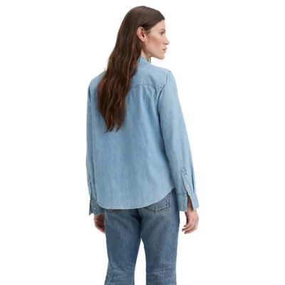 De trois quarts arrière