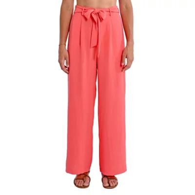 De trois quarts avant