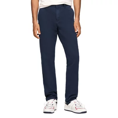 De trois quarts avant