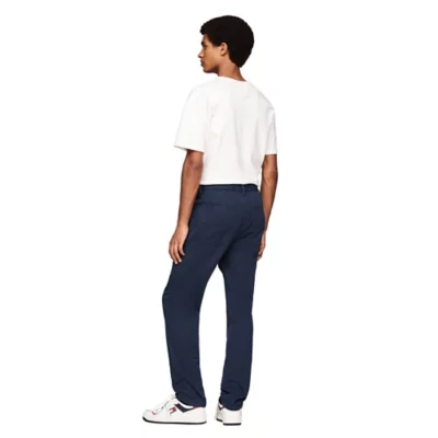 De trois quarts arrière